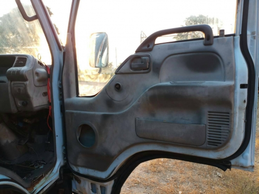 ขาย.285,000บ.หกล้อ อิซูชุ NKR 110 ปี40 มีหลังคา.กะบะยาว 4.30ม.รถห้าง สภาพดีสวยบางเดิมพายในครบ พร้อมใช้งาน ทะเบียนพร้อมโอน