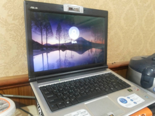 ์NOTEBOOK ASUS F8S (HDD 250 GB MEM 2 GB สภาพดี ) ์NOTEBOOK ASUS F8S (HDD 250 GB MEM 2 GB สภาพดี )