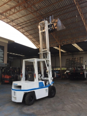 1.นิสสัน รุ่น eh02a25u