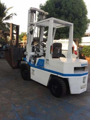 1.นิสสัน รุ่น eh02a25u