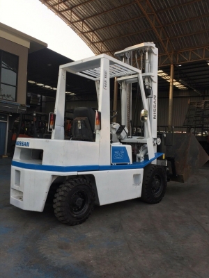 1.นิสสัน รุ่น eh02a25u