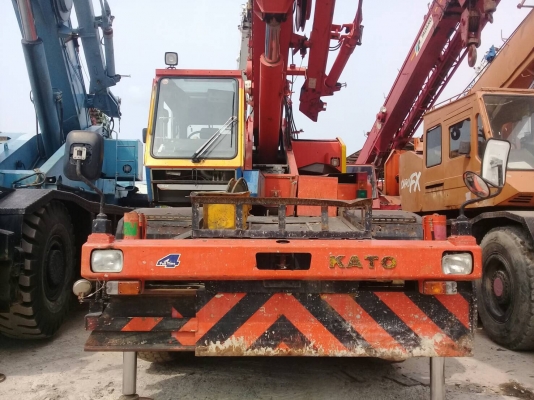 ขาย!! รถเครน KATO KR25H-V2 ขาย!! รถเครน KATO KR25H-V2