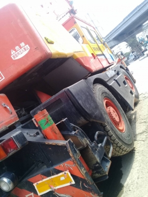 ขาย!! รถเครน KATO KR25H-V2 ขาย!! รถเครน KATO KR25H-V2