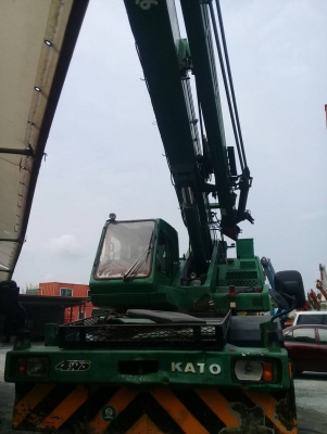 ขาย!! รถเครน KATO KR25H-V3 ขาย!! รถเครน KATO KR25H-V3