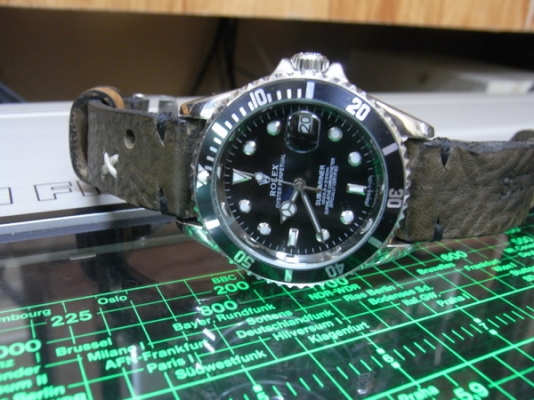 ซับมารีน ออโต้ ท่านชาย 42 มม พร้อมใช้ เดินตรงมาก