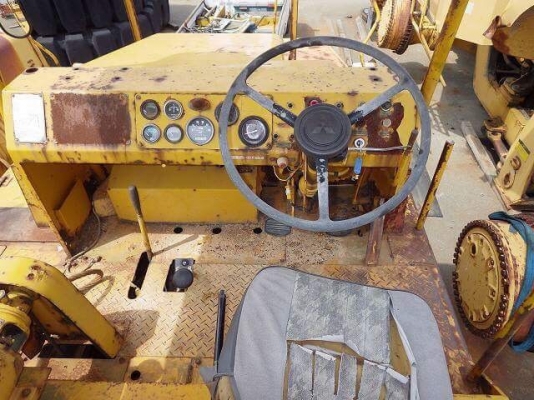 รถบด 9 ล้อยาง MITSUBISHI MR20 FROM JAPAN สนใจติดต่อ 063-9316985 ID LINE : 0639316985 ครับ