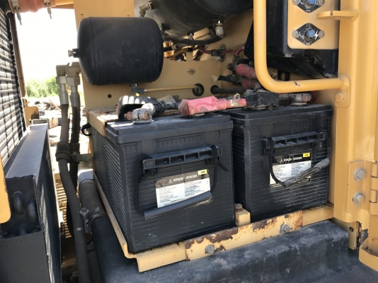 CAT 140H-2 VHP PLUS SN: CCA00427 ปี 2004 นำเข้าจากอเมริกา สภาพสวยมาก ๆ ครับ