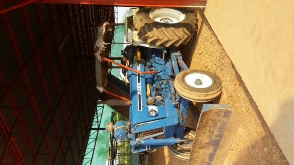 ขายฟอร์ด 77 ที 3 สภาพสวย พร้อใช้งาน