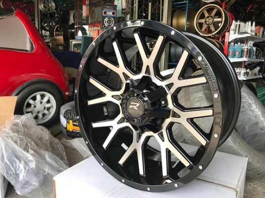 ขายแม็กใหม่ขอบ20  พร้อมยางแนวลุย