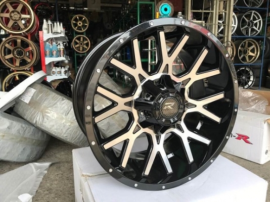 ขายแม็กใหม่ขอบ20  พร้อมยางแนวลุย