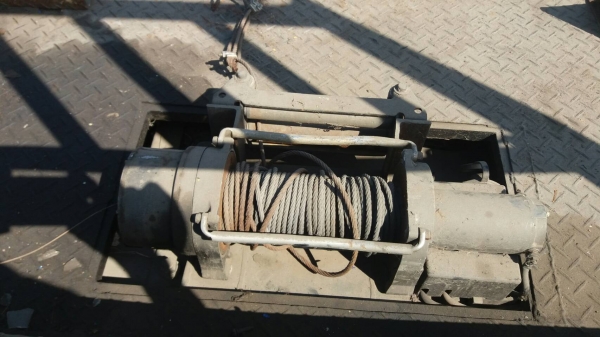 กระบะพื้นเรียบพร้อมชุดบันได