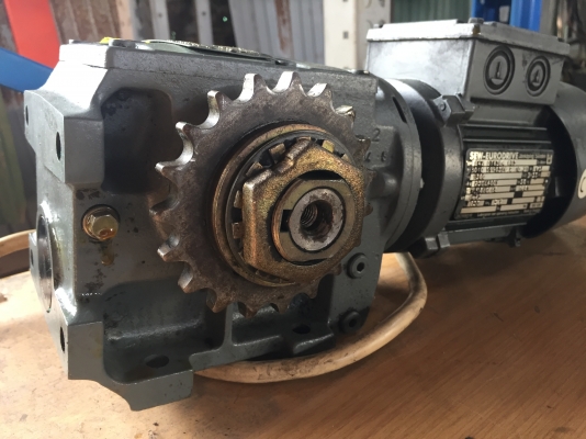 ขายมอเตอร์เกียร์ 1/4, 1/2, 3/4, 1 Hp มีหลายลูก หลายขนาด ทุกลูกราคาเดียว สนใจเข้ามาดูหน้าร้านครับ