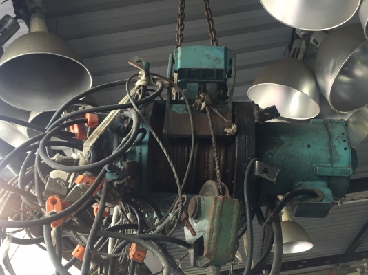 ขายรอกสลิงไฟฟ้า 1ตัน มี3ตัว รีโมท ล้อ สายรอกครบครับ ใช้งานได้ทุกตัว ถอดมาจากโรงงาน