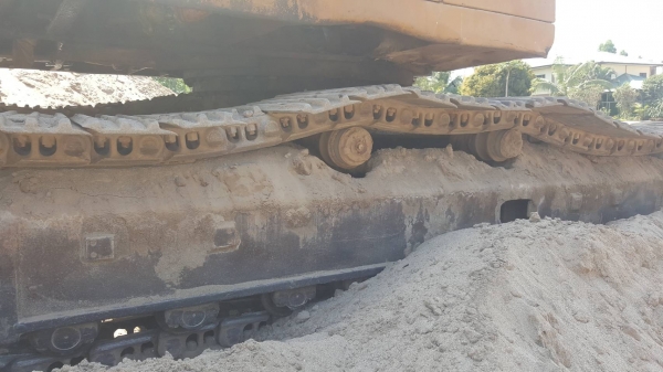 ขาย แบคโฮ DAEWOO DH200LC เครื่องเดิม ปั้มดี ช่วงล่างตัวเดินเสียหนึ่งข้าง รถใช้งานอยู่ เอกสารใบซื้อขาย ขาย แบคโฮ DAEWOO DH200LC เครื่องเดิม ปั้มดี ช่วงล่างตัวเดินเสียหนึ่งข้าง รถใช้งานอยู่ เอกสารใบซื้อขาย