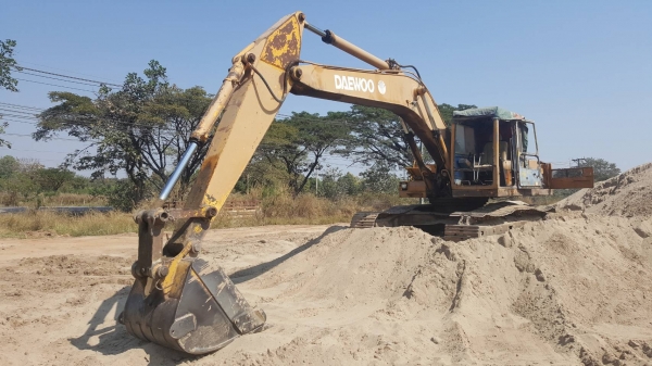 ขาย แบคโฮ DAEWOO DH200LC เครื่องเดิม ปั้มดี ช่วงล่างตัวเดินเสียหนึ่งข้าง รถใช้งานอยู่ เอกสารใบซื้อขาย ขาย แบคโฮ DAEWOO DH200LC เครื่องเดิม ปั้มดี ช่วงล่างตัวเดินเสียหนึ่งข้าง รถใช้งานอยู่ เอกสารใบซื้อขาย