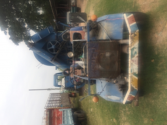 รถนวดข้าว พร้อมเครื่องยนต์ 6 สูบ