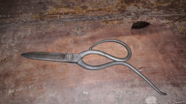 ขายกรรไกร BOKER MADE IN GERMANY. มือสองสภาพดี ขายกรรไกร BOKER MADE IN GERMANY. มือสองสภาพดี
