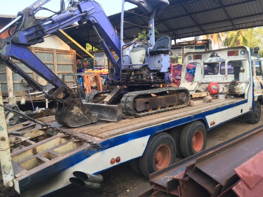 ขายรถแม็คโคโคมัสสุPc28uu-2ใช้งานปกติ 0854997911