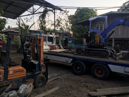 ขายรถแม็คโคโคมัสสุPc28uu-2ใช้งานปกติ 0854997911