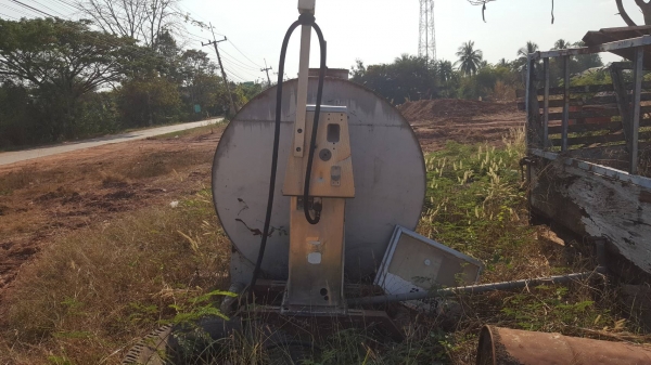 ขาย ถังน้ำมัน 5,500 ลิตร พร้อมหัวจ่าย ถังสวยไม่ผุ ราคาต่อรองได้ ขาย ถังน้ำมัน 5,500 ลิตร พร้อมหัวจ่าย ถังสวยไม่ผุ ราคาต่อรองได้