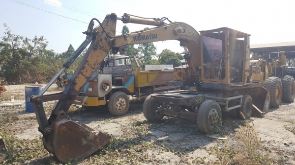 ขาย แบคโฮล้อยาง KOMATSU HW60 ขับเคลื่อนเพลาเดียว ทำงานช้าหน่อยต้องเช็คปั้มไฮดรอริค ราคาต่อรองได้