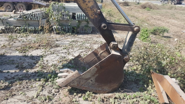 ขาย แบคโฮล้อยาง KOMATSU HW60 ขับเคลื่อนเพลาเดียว ทำงานช้าหน่อยต้องเช็คปั้มไฮดรอริค ราคาต่อรองได้