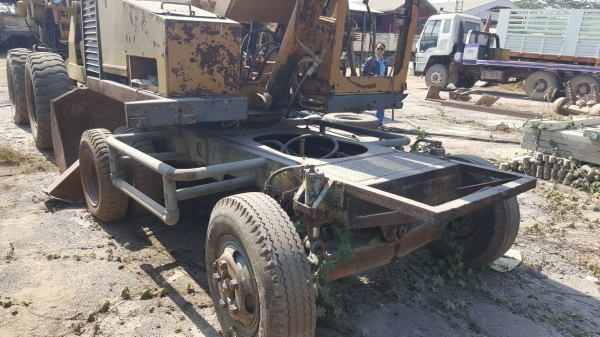 ขาย แบคโฮล้อยาง KOMATSU HW60 ขับเคลื่อนเพลาเดียว ทำงานช้าหน่อยต้องเช็คปั้มไฮดรอริค ราคาต่อรองได้