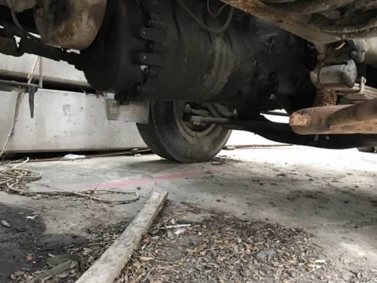 ขาย 315,000 สิบล้อหัวลาก ISUZU ROCKY 2 เพลา เครื่อง HINO PO9C-315 แรง (มีอาการน้ำดัน ประเก็นฝาสูบ) เ