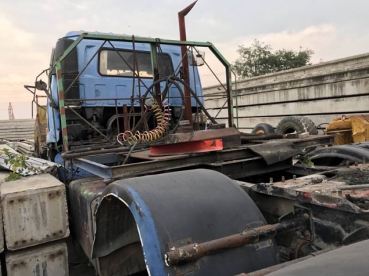 ขาย 315,000 สิบล้อหัวลาก ISUZU ROCKY 2 เพลา เครื่อง HINO PO9C-315 แรง (มีอาการน้ำดัน ประเก็นฝาสูบ) เ