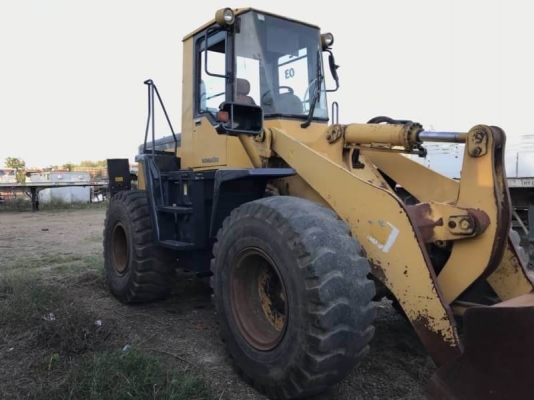 ขาย 1,250,000 รถตัก KOMATSU WA320-3 เครื่องดี เกียร์แรง สภาพพร้อมใช้ เอกสารเล่มทะเบียน  รถอยู่  นครปฐม โทร 0610710295