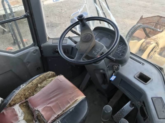 ขาย 1,250,000 รถตัก KOMATSU WA320-3 เครื่องดี เกียร์แรง สภาพพร้อมใช้ เอกสารเล่มทะเบียน  รถอยู่  นครปฐม โทร 0610710295