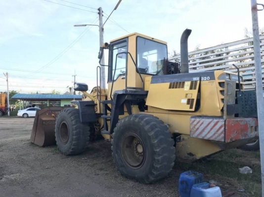 ขาย 1,250,000 รถตัก KOMATSU WA320-3 เครื่องดี เกียร์แรง สภาพพร้อมใช้ เอกสารเล่มทะเบียน  รถอยู่  นครปฐม โทร 0610710295
