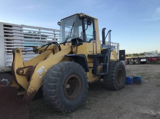 ขาย 1,250,000 รถตัก KOMATSU WA320-3 เครื่องดี เกียร์แรง สภาพพร้อมใช้ เอกสารเล่มทะเบียน  รถอยู่  นครปฐม โทร 0610710295