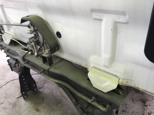 หัวเก๋ง 10 ล้อ HINO VICTOR FG8J  + ชุดไฟหน้า และกันชน - ของใหม ราคา 450,000 ต่อรอง มีให้เลือก 2 หัว