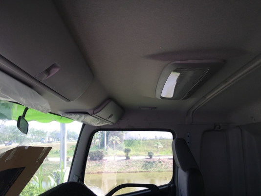 หัวเก๋ง 10 ล้อ HINO VICTOR FG8J  + ชุดไฟหน้า และกันชน - ของใหม ราคา 450,000 ต่อรอง มีให้เลือก 2 หัว