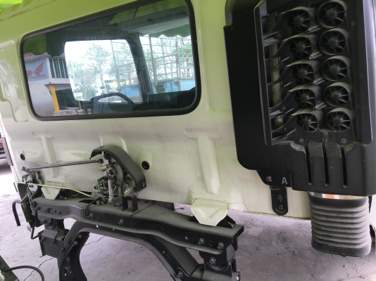 หัวเก๋ง 10 ล้อ HINO VICTOR FG8J  + ชุดไฟหน้า และกันชน - ของใหม ราคา 450,000 ต่อรอง มีให้เลือก 2 หัว