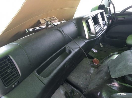 หัวเก๋ง 10 ล้อ HINO VICTOR FG8J  + ชุดไฟหน้า และกันชน - ของใหม ราคา 450,000 ต่อรอง มีให้เลือก 2 หัว