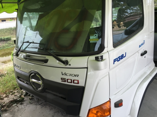 หัวเก๋ง 10 ล้อ HINO VICTOR FG8J  + ชุดไฟหน้า และกันชน - ของใหม ราคา 450,000 ต่อรอง มีให้เลือก 2 หัว