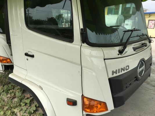 หัวเก๋ง 10 ล้อ HINO VICTOR FG8J  + ชุดไฟหน้า และกันชน - ของใหม ราคา 450,000 ต่อรอง มีให้เลือก 2 หัว