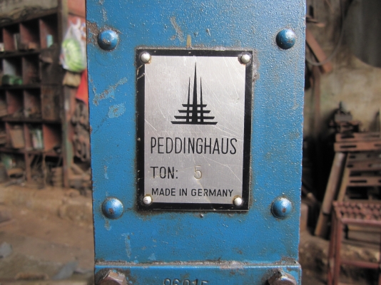 แม่แรงระบบเฟืองยกตรง&ข้าง(5ตัน) แม่แรงระบบเฟืองยกตรง&ข้าง(5ตัน)