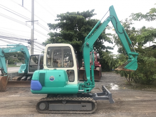 ยอดนิยม รถขุด KOMATSU PC30-7 แขนยาวพิเศษเครื่อง KOMATSU เรานำเข้าเองจากญี่ปุ่นแท้โดยตรง สนใจติดต่อ จิณวัตรจักรกล สระบุรี Tel : 063-9316985 Line ID: 0639316986