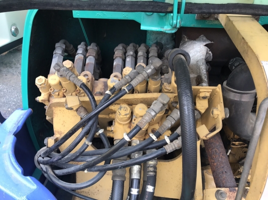ยอดนิยม รถขุด KOMATSU PC30-7 แขนยาวพิเศษเครื่อง KOMATSU เรานำเข้าเองจากญี่ปุ่นแท้โดยตรง สนใจติดต่อ จิณวัตรจักรกล สระบุรี Tel : 063-9316985 Line ID: 0639316986