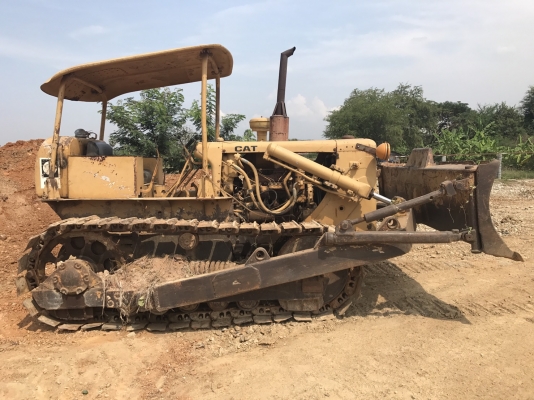 ขายรถแทรกเตอร์ CAT D4D ราคา 215,000 ต่อรอง เกียร์ตัด ตีนไก่ เครื่องฝาบาง แรง กำลังดี เกียร์ 5 เกียร์เดินหน้า เฟรมสวย ป๊อกเก็ต ล้อนำ พร้อมใช้สะภาพดี โซ้ตามสะภาพ บอร์ดี้รอบคันสวย รถใช้งานอยู่ สนใจโทรจองเลย ที่ 081-3531946 ID-LINE รถอยู่ราชบุรี