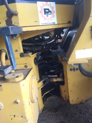 ขายรถตักล้อยาง KOMATSU WA100-1 สวยๆเดิมๆ สนใจโทร 081-970-1072