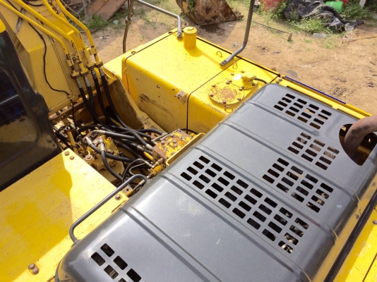 ขายรถขุด PC200-7 ปี2010 เล่มทะเบียน รถสภาพดี สวย