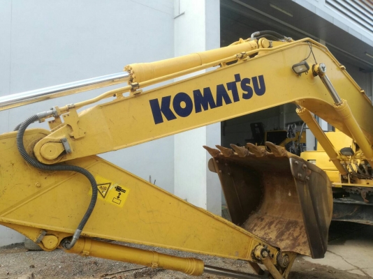 ขายดาวน์แบคโฮ KOMATSU PC200-8MO ทำงาน 3300ชั่วโมง สนใจโทร 081-970-1072
