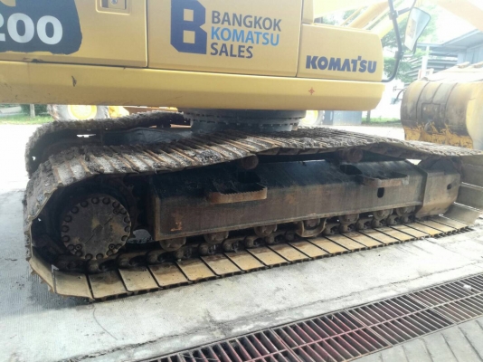 ขายดาวน์แบคโฮ KOMATSU PC200-8MO ทำงาน 3300ชั่วโมง สนใจโทร 081-970-1072