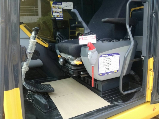 ขายดาวน์แบคโฮ KOMATSU PC200-8MO ทำงาน 3300ชั่วโมง สนใจโทร 081-970-1072