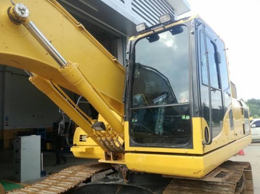 ขายดาวน์แบคโฮ KOMATSU PC200-8MO ทำงาน 3300ชั่วโมง สนใจโทร 081-970-1072