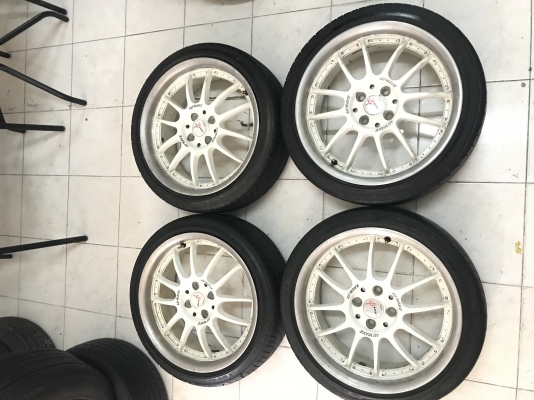 แม็ก 17x7.0 Et42 ขายตามสภาพ ไม่มีซ่อม ครับ ขายพร้อมยาง 205/40R17 ปี 12 ยกชุด 4500 พร้อมใช้ ID line T